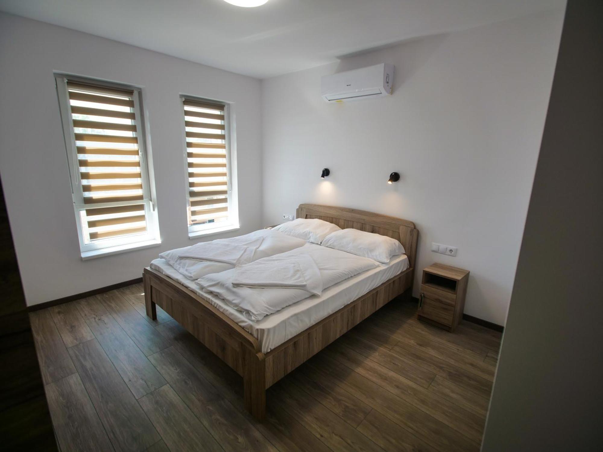 鲍洛通费尼韦什Zea Apartmanhaz公寓 外观 照片